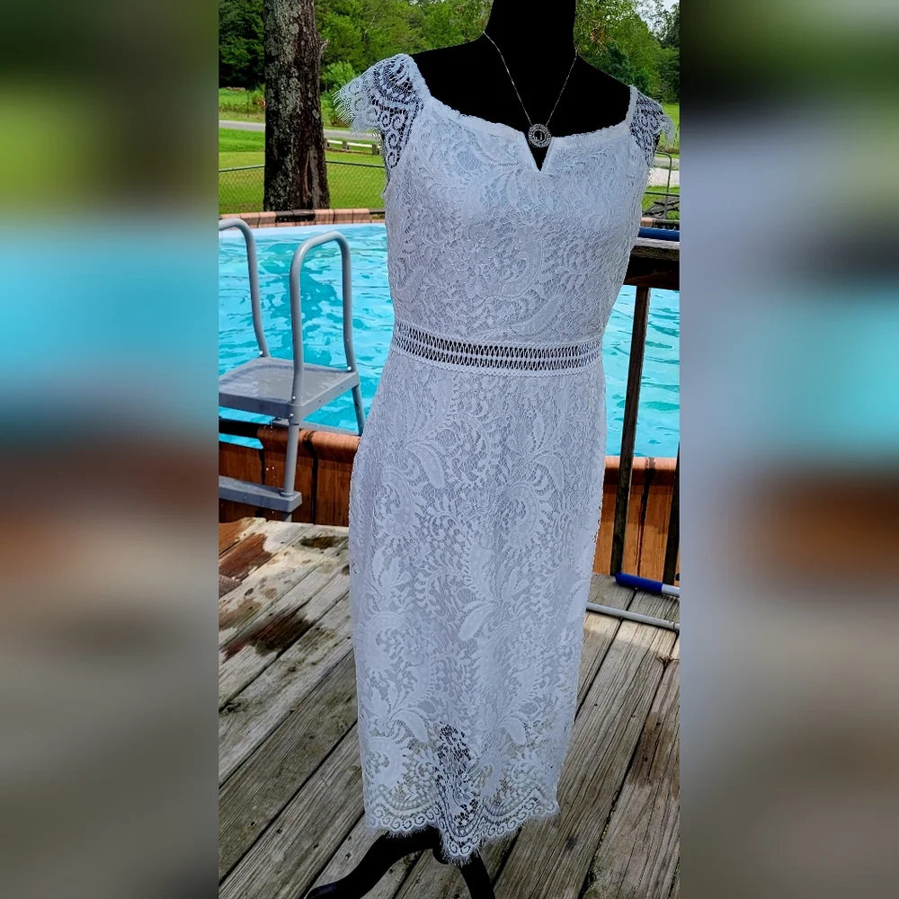 ODCOCD White Lace Off-Shoulder Dress - Picture 14 of 14